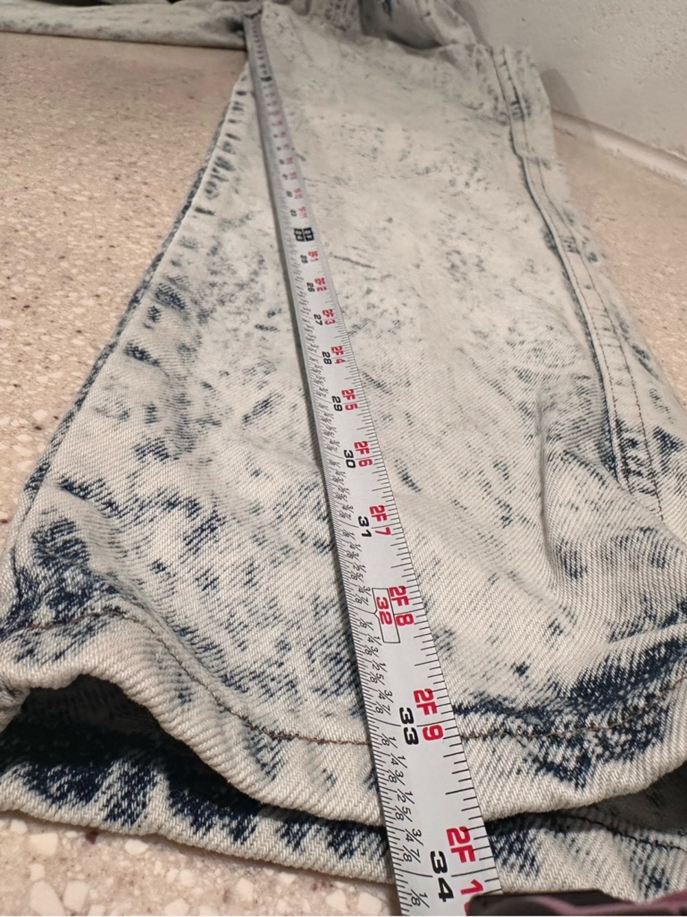 Bugle Boy Men’s Acid Wash Jeans  
32x34 - Picture 12 of 14